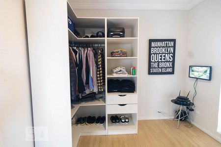 Casa à venda com 480m², 4 quartos e 6 vagasSuíte 2