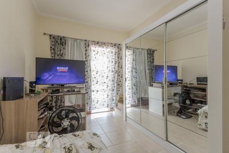 Quarto 1 de casa à venda com 3 quartos, 40m² em Vila Ipiranga, Porto Alegre