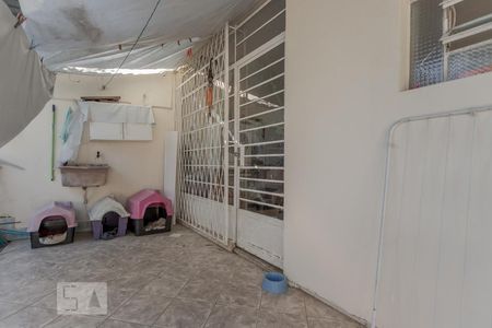 Casa à venda com 40m², 3 quartos e 3 vagasÁrea de Serviço