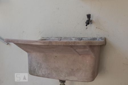 Casa à venda com 40m², 3 quartos e 3 vagasÁrea de Serviço