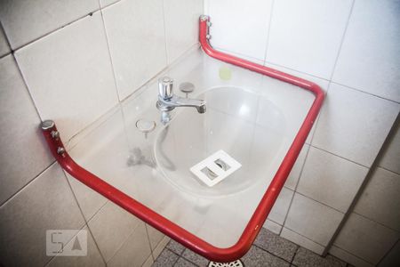 Apartamento para alugar com 60m², 2 quartos e sem vagaBanheiro - Torneira