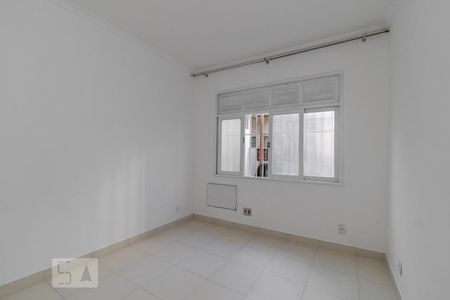 Quarto de casa para alugar com 1 quarto, 70m² em Vila da Penha, Rio de Janeiro
