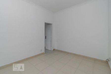 Sala de casa para alugar com 1 quarto, 70m² em Vila da Penha, Rio de Janeiro