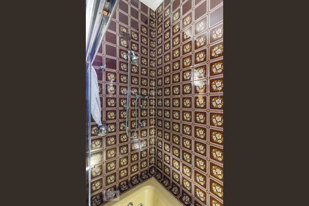 Casa à venda com 250m², 5 quartos e 5 vagasBanheiro Suite 1