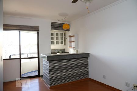Sala/Cozinha de apartamento à venda com 1 quarto, 28m² em Vila Suzana, São Paulo