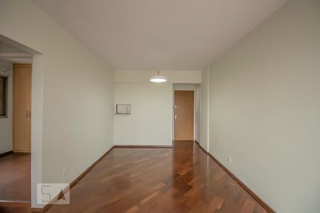 Sala de Apartamento com 2 quartos, 68m² Vila Mascote