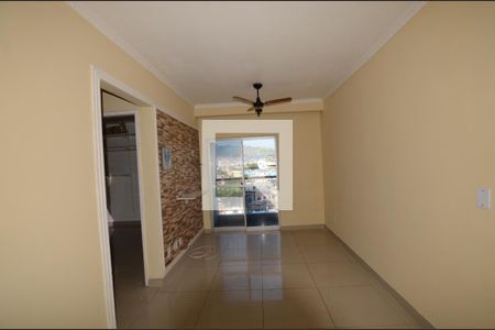 Sala de apartamento para alugar com 2 quartos, 54m² em Vila da Penha, Rio de Janeiro