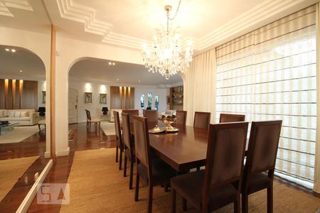 Sala de casa para alugar com 3 quartos, 469m² em Aclimação, São Paulo