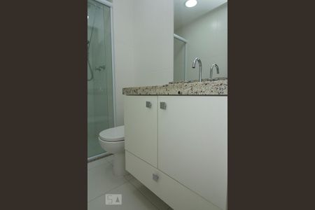 Apartamento à venda com 63m², 2 quartos e 1 vaga Apartamento à venda com 63m², 2 quartos e 1 vagaBanheiro Corredor - Armários