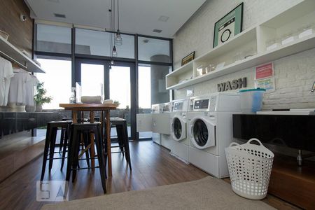 Apartamento à venda com 63m², 2 quartos e 1 vaga Apartamento à venda com 63m², 2 quartos e 1 vagaÁrea comum - Lavanderia