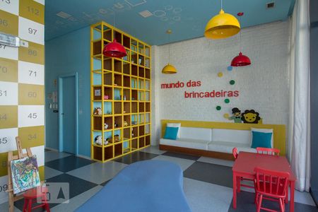 Apartamento à venda com 63m², 2 quartos e 1 vaga Apartamento à venda com 63m², 2 quartos e 1 vagaÁrea comum - Brinquedoteca