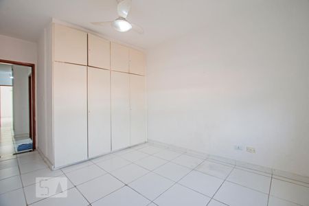 Casa à venda com 160m², 3 quartos e 2 vagasQuarto 2