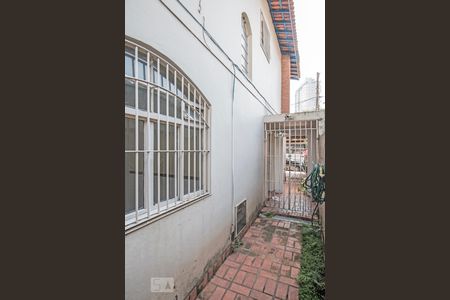 Casa à venda com 160m², 3 quartos e 2 vagasCorredor Lateral