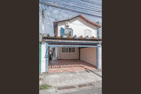 Casa à venda com 160m², 3 quartos e 2 vagasFachada
