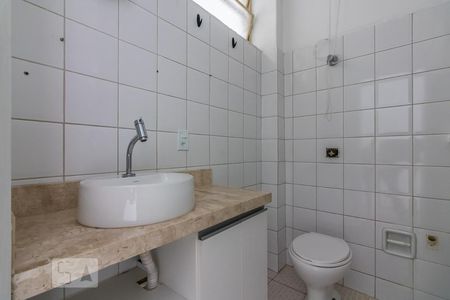 Banheiro de kitnet/studio para alugar com 1 quarto, 31m² em Centro, São Paulo