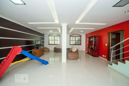 Casa para alugar com 3 quartos, 304m² em Fernão Dias, Belo Horizonte