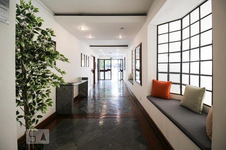 Apartamento à venda com 78m², 2 quartos e 2 vagas Apartamento à venda com 78m², 2 quartos e 2 vagasHall