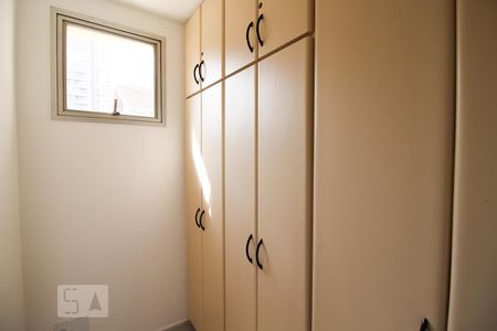 Apartamento à venda com 78m², 2 quartos e 2 vagas Apartamento à venda com 78m², 2 quartos e 2 vagasQuarto de Serviço