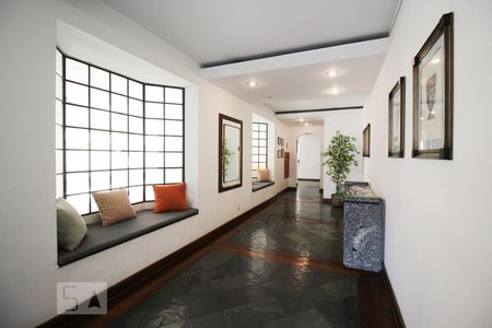 Apartamento à venda com 78m², 2 quartos e 2 vagas Apartamento à venda com 78m², 2 quartos e 2 vagasHall