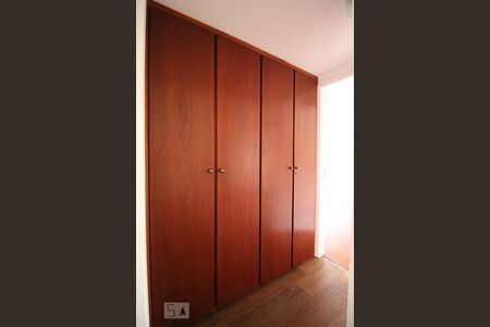 Corredor de apartamento à venda com 2 quartos, 78m² em Vila Nova Conceição, São Paulo