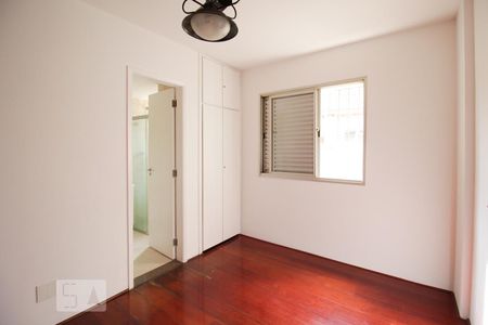Suíte  de apartamento à venda com 2 quartos, 78m² em Vila Nova Conceição, São Paulo