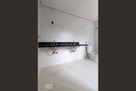 Casa de condomínio à venda com 233m², 3 quartos e 3 vagasBanheiro da Suíte