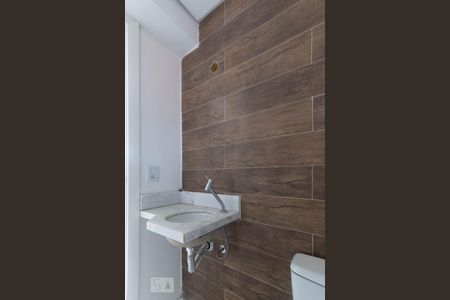 Lavabo de casa de condomínio à venda com 3 quartos, 233m² em Vila Assunção, Porto Alegre