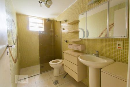 Apartamento à venda com 110m², 2 quartos e 3 vagasBanheiro da Suíte 2