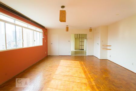Apartamento à venda com 110m², 2 quartos e 3 vagasSala