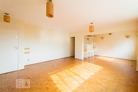 Apartamento à venda com 110m², 2 quartos e 3 vagasSala