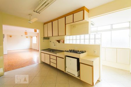 Apartamento à venda com 110m², 2 quartos e 3 vagasCozinha