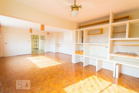 Apartamento à venda com 110m², 2 quartos e 3 vagasSala