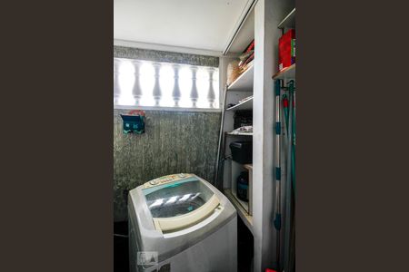 Casa de condomínio à venda com 300m², 5 quartos e 1 vagaÁrea de Serviço