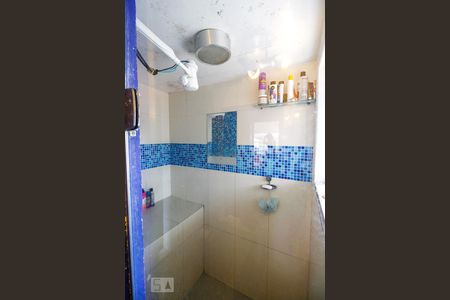 Casa de condomínio à venda com 300m², 5 quartos e 1 vagaBanheiro da Suíte 2