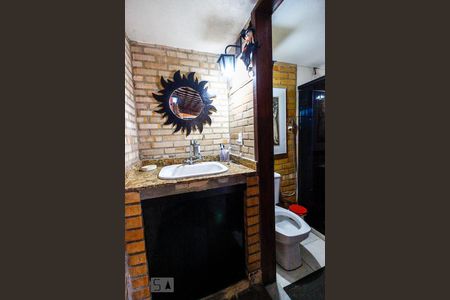 Casa de condomínio à venda com 300m², 5 quartos e 1 vagaBanheiro