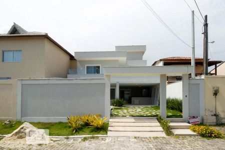 Casa de condomínio à venda com 300m², 5 quartos e 1 vagaFachada