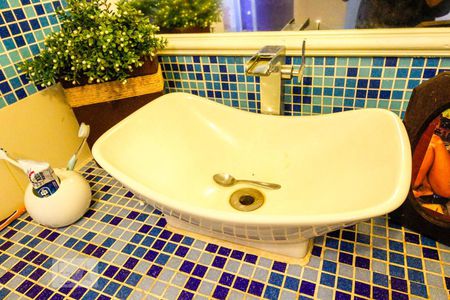 Casa de condomínio à venda com 300m², 5 quartos e 1 vagaBanheiro da Suíte 2