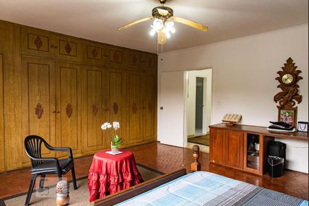 Casa à venda com 365m², 3 quartos e 3 vagasSuíte