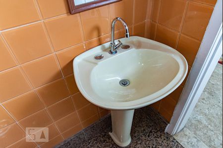 Casa à venda com 365m², 3 quartos e 3 vagasPia da suíte