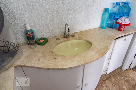 Casa à venda com 365m², 3 quartos e 3 vagasPia da suíte