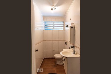 Casa à venda com 365m², 3 quartos e 3 vagasBanheiro do salão