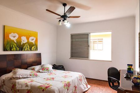 Casa à venda com 365m², 3 quartos e 3 vagasQuarto 2