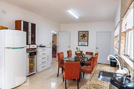 Casa à venda com 365m², 3 quartos e 3 vagasCozinha