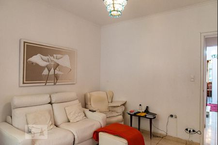 Casa à venda com 365m², 3 quartos e 3 vagasSala de tv