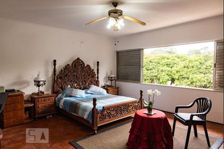 Casa à venda com 365m², 3 quartos e 3 vagasSuíte