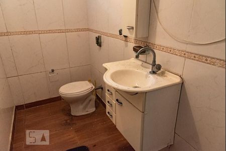 Casa à venda com 365m², 3 quartos e 3 vagasBanheiro do salão