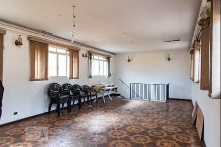 Casa à venda com 365m², 3 quartos e 3 vagasSalão de festas