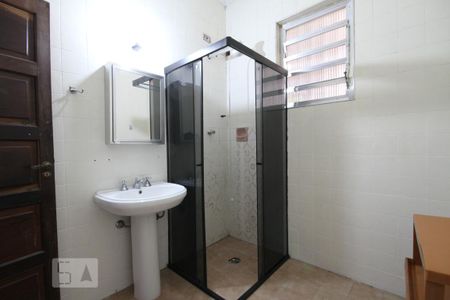 Casa à venda com 300m², 4 quartos e 2 vagasBanheiro