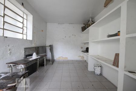 Casa à venda com 300m², 4 quartos e 2 vagasQuarto de serviço