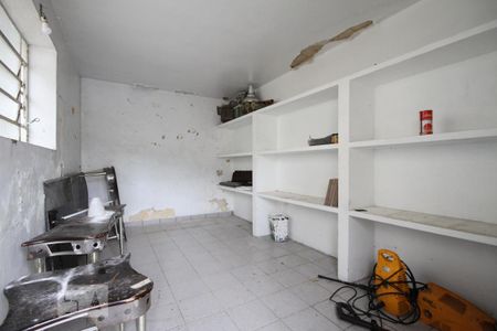Casa à venda com 300m², 4 quartos e 2 vagasQuarto de serviço